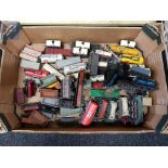 BOX LOT OF MODEL TRAIN CARRIAGES