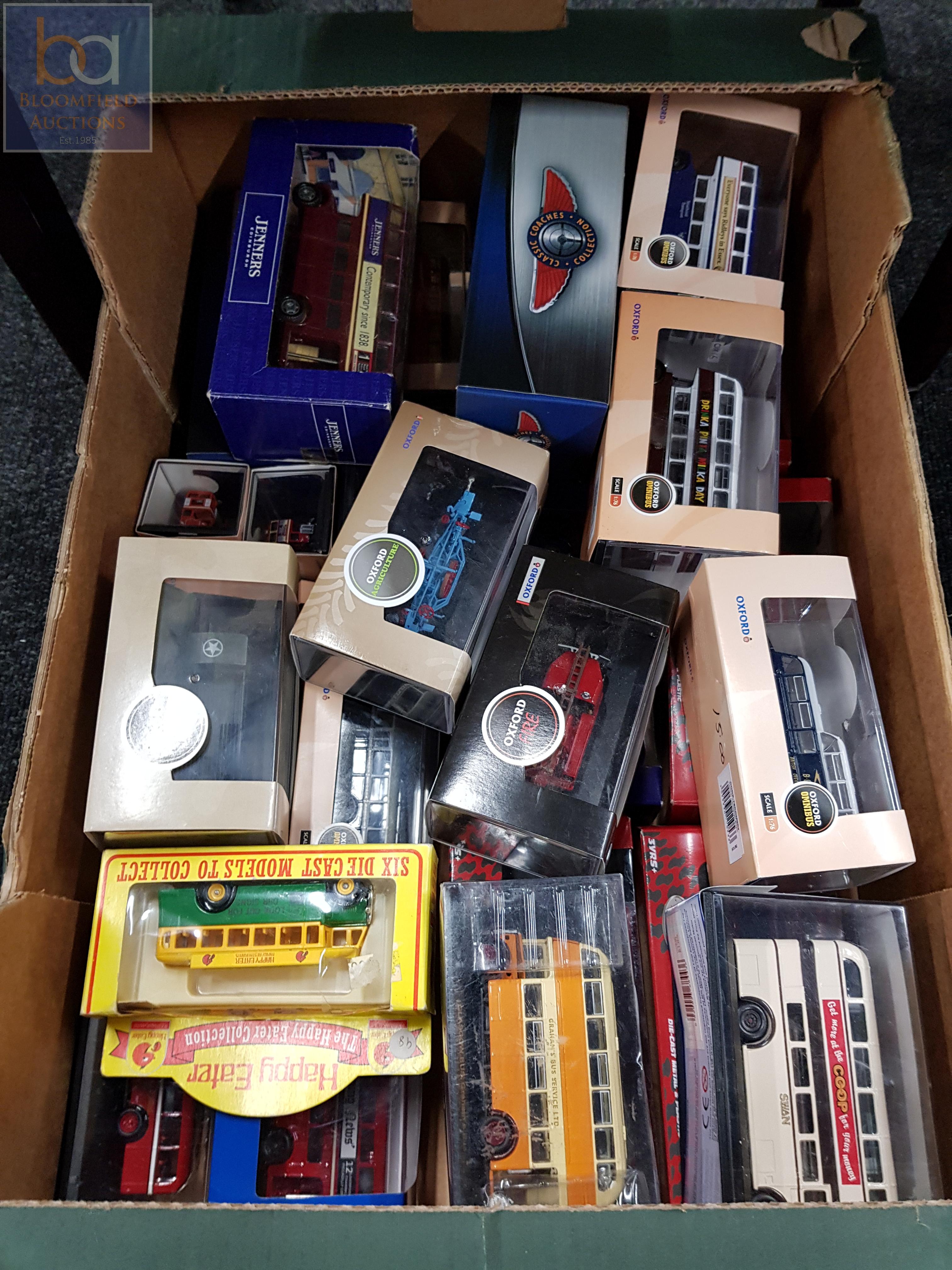 BOX LOT OF MODEL CARS ETC