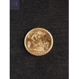 22 carat gold half sovereign Elizabeth II 1982