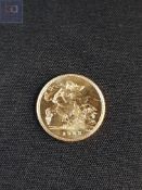 22 carat gold half sovereign Elizabeth II 1982