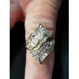 9 CARAT GOLD DIAMOND CLUSTER RING SIZE N AND 4G