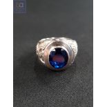 HEAVY SILVER RING SET WITH BLUE STONE 15.2G