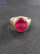 VINTAGE 9 CARAT AND RUBY GENTS RING 8 GRAMS