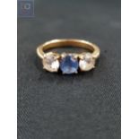 18 CARAT GOLD BLUE AND WHITE SAPPHIRE DRESS RING