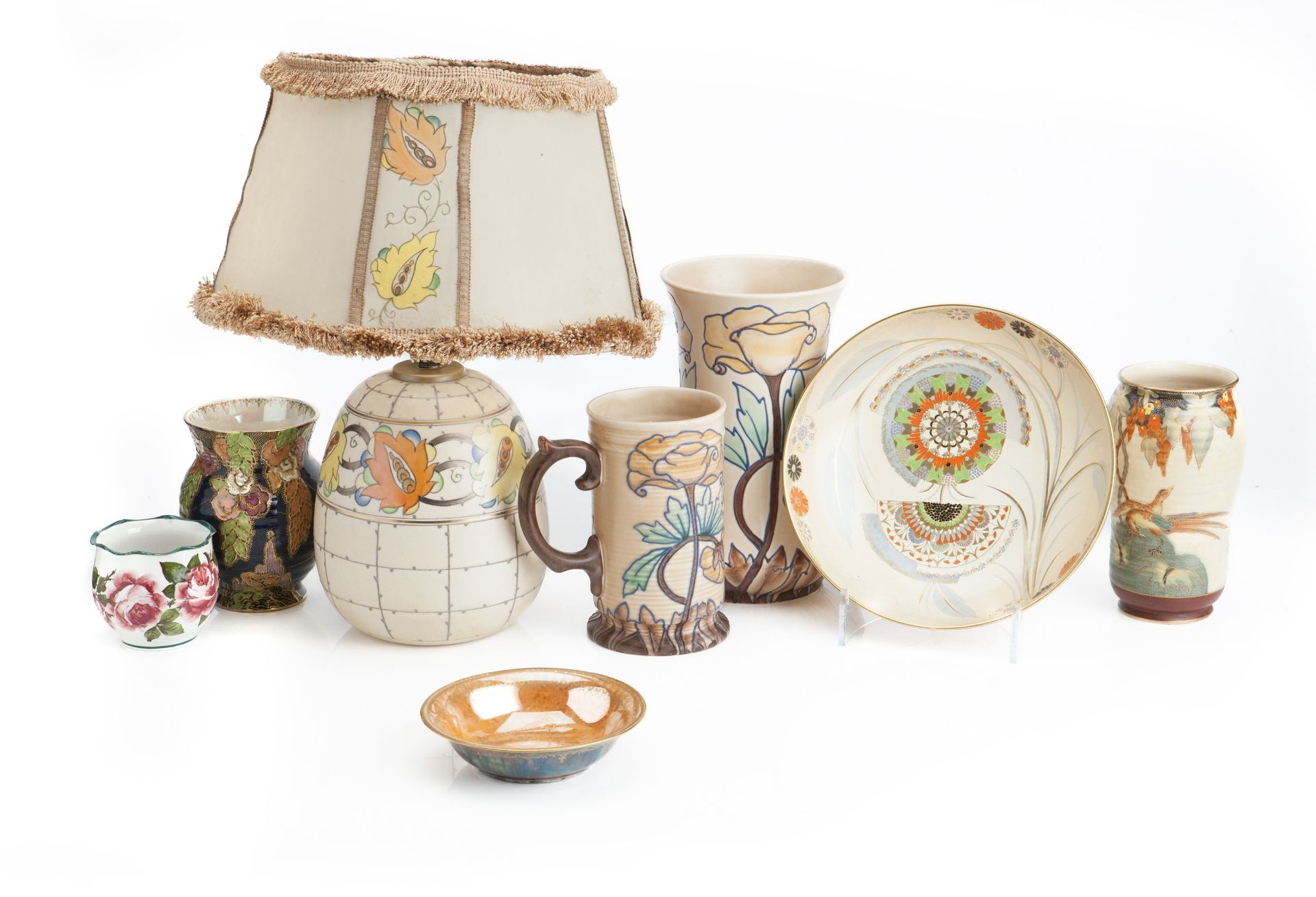 A COLLECTION OF BRITISH ART POTTERY AND PORCELAIN