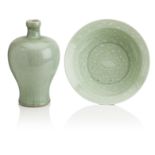 A CHINESE CELADON VASE 19th century (2)