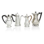 AN IRISH SILVER COFFEE POT Maker's mark G&S, Dublin 1929 (4)