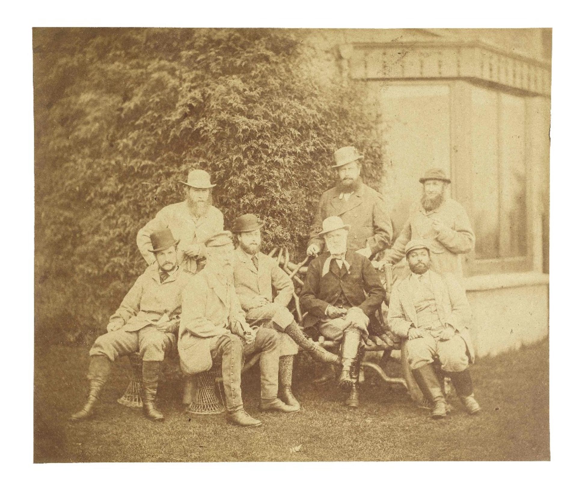 A photograph of Maharajah Duleep Singh with the Prince of Wales, and other gentlemen and beaters,... - Bild 2 aus 2