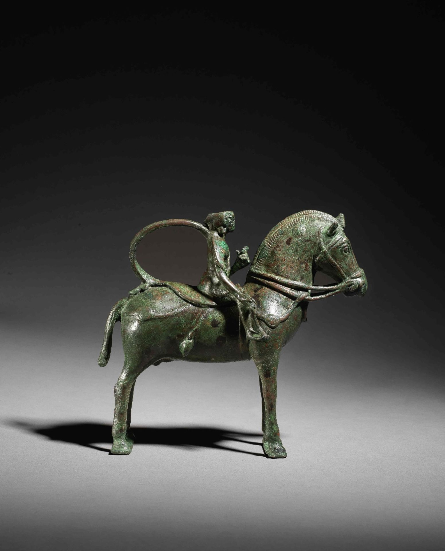 An important early Islamic bronze horse and rider Persia, 7th/ 8th Century - Bild 4 aus 4