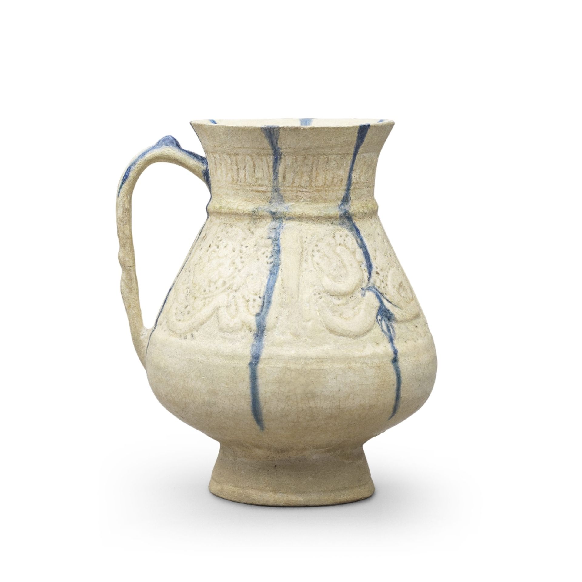 A Kashan pierced and incised blue and white pottery jug Persia, 12th/ 13th Century - Bild 2 aus 2