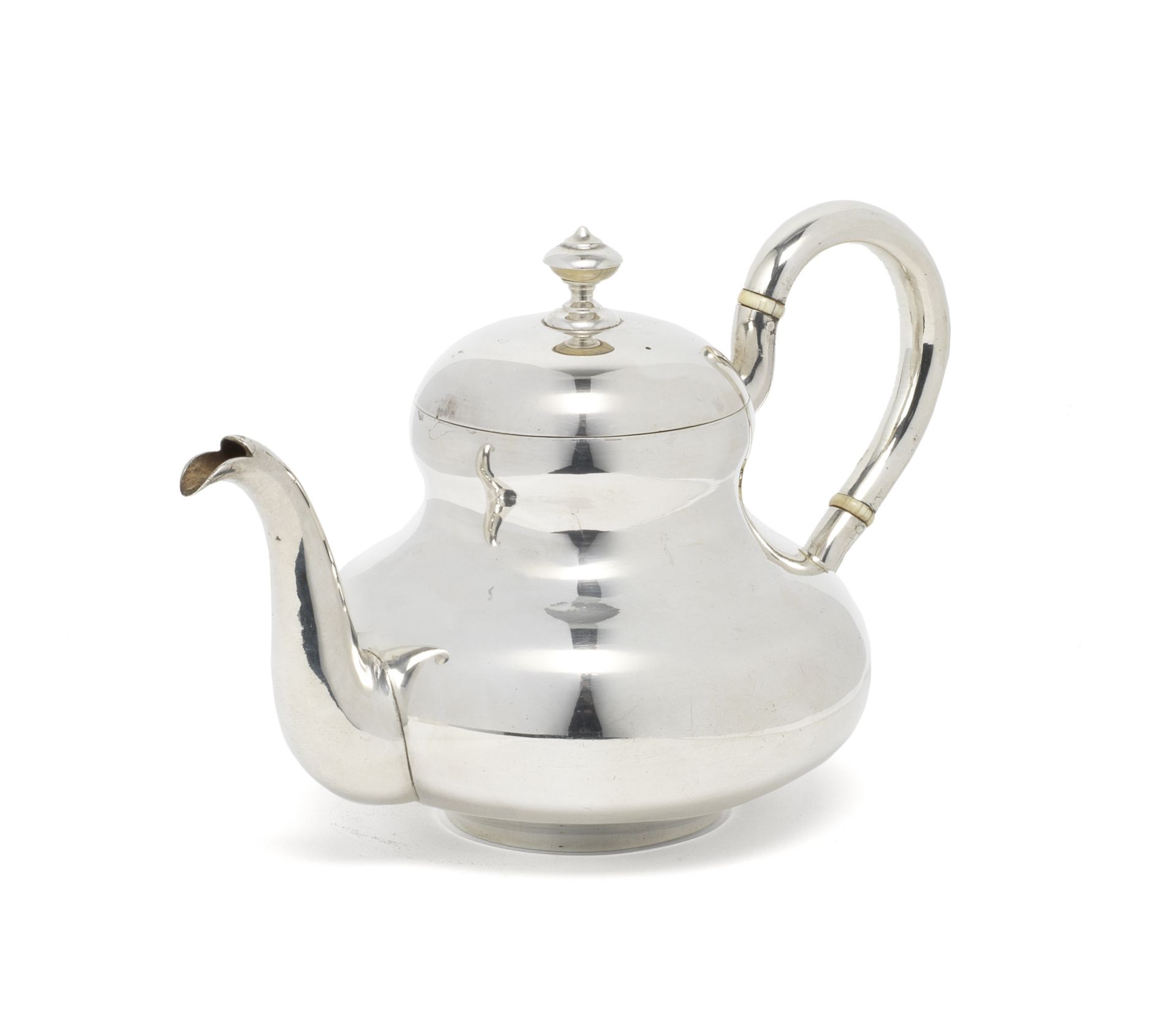 A Russian silver teapot Pavel Ovchinnikov, St Petersburg 1877