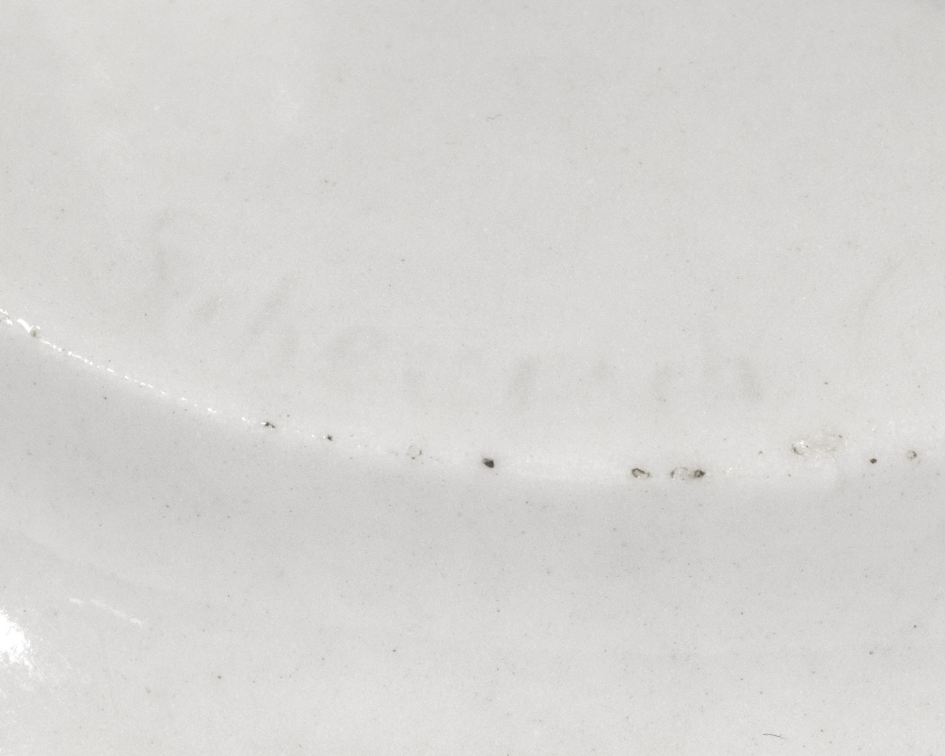 Figure en porcelaine blanche repr&#233;sentant une femme &#224; la lyre, Schwarzburger Werkst&#22... - Image 2 of 2
