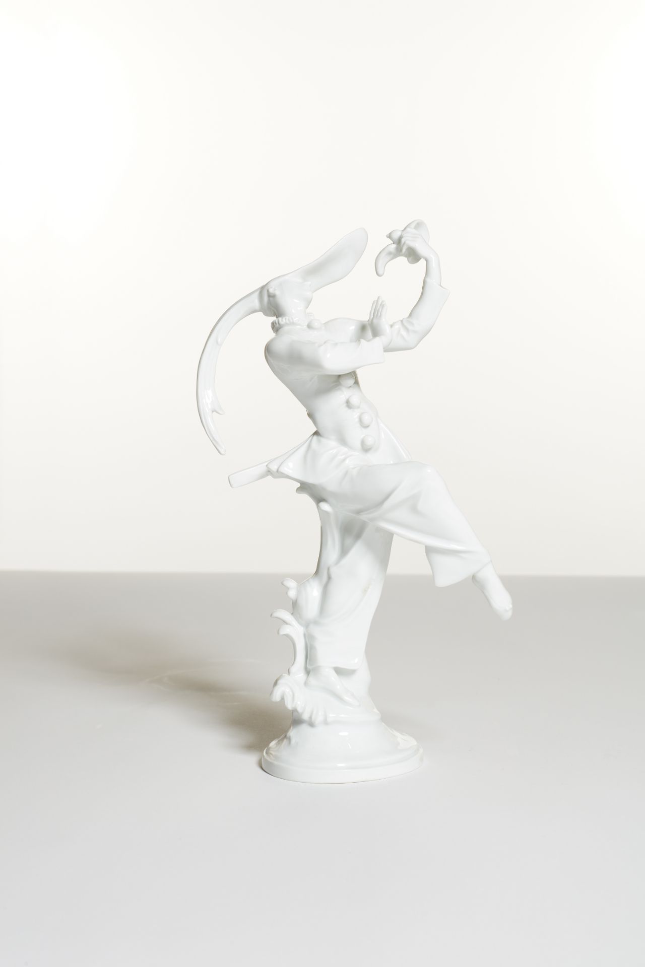 Figure en porcelaine repr&#233;sentant Le Danseur masqu&#233;, Meissen, circa 1937-1945 A Meisse...