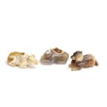 THREE JADE AND AGATE ANIMAL GROUPS Ming and Qing Dynasty (3)