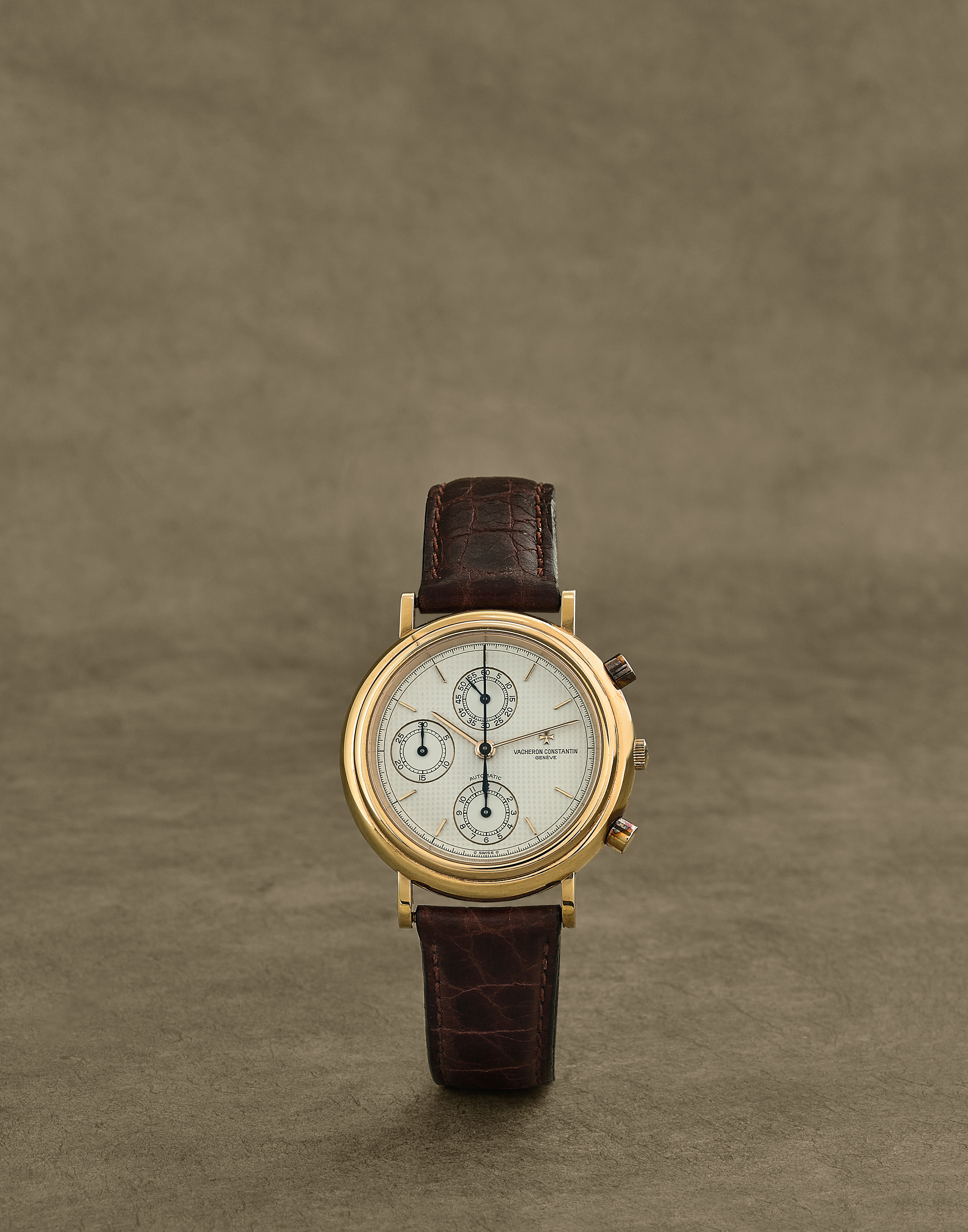 Vacheron Constantin. Chronographe bracelet en or jaune 18K (750) mouvement automatique Vacheron C...