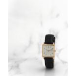 Jaeger-LeCoultre. Montre bracelet en or jaune 18K (750) de forme carr&#233;e mouvement m&#233;can...