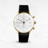 Junghans. Chronographe bracelet en plaqu&#233; or avec date mouvement automatique Junghans. A gol...