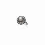 BAGUE PERLE FINE, SAPHIRS ET DIAMANTS, VERS 1925