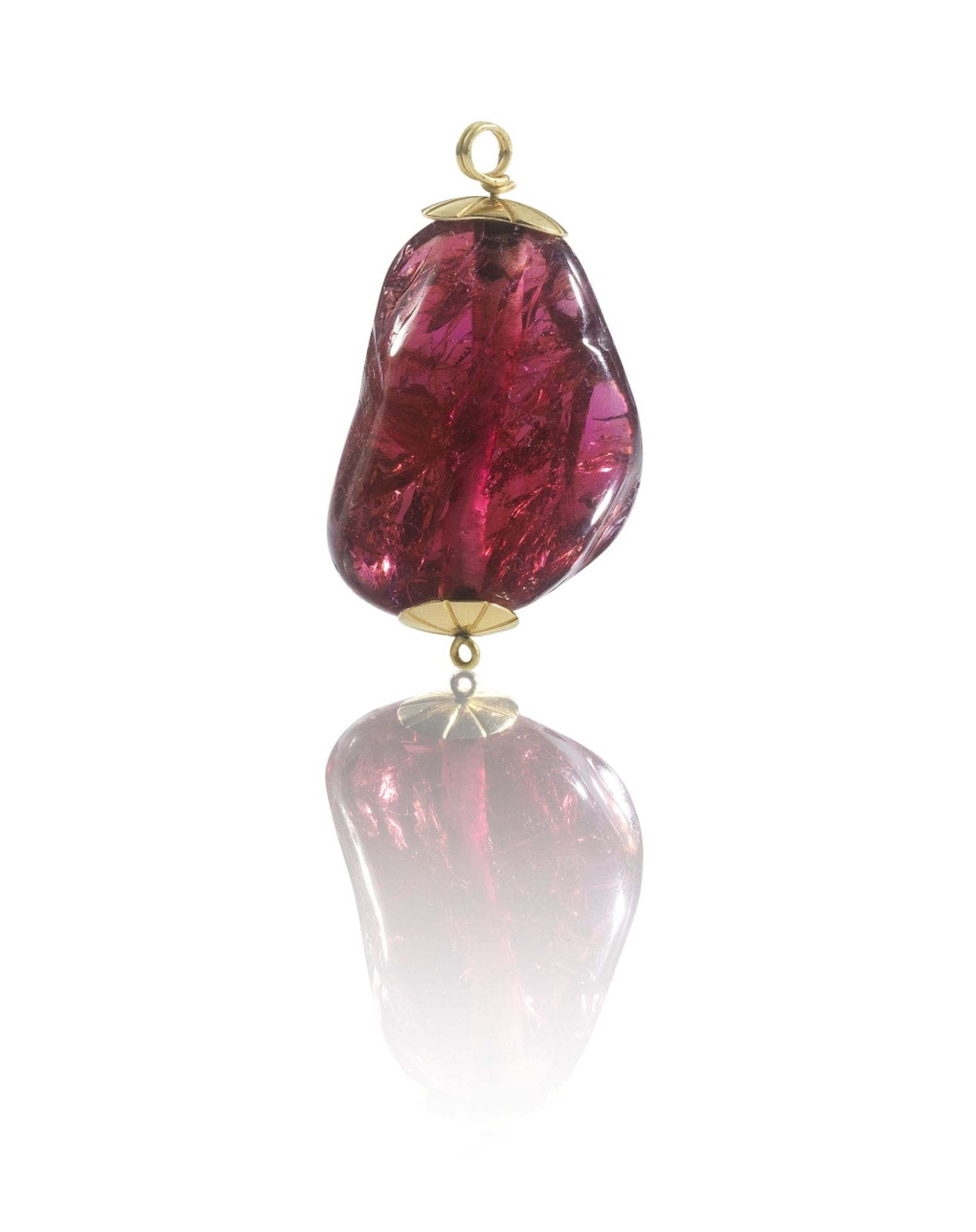 A Mughal Spinel retailed by Ganeshi Lall & Son India, 17th Century