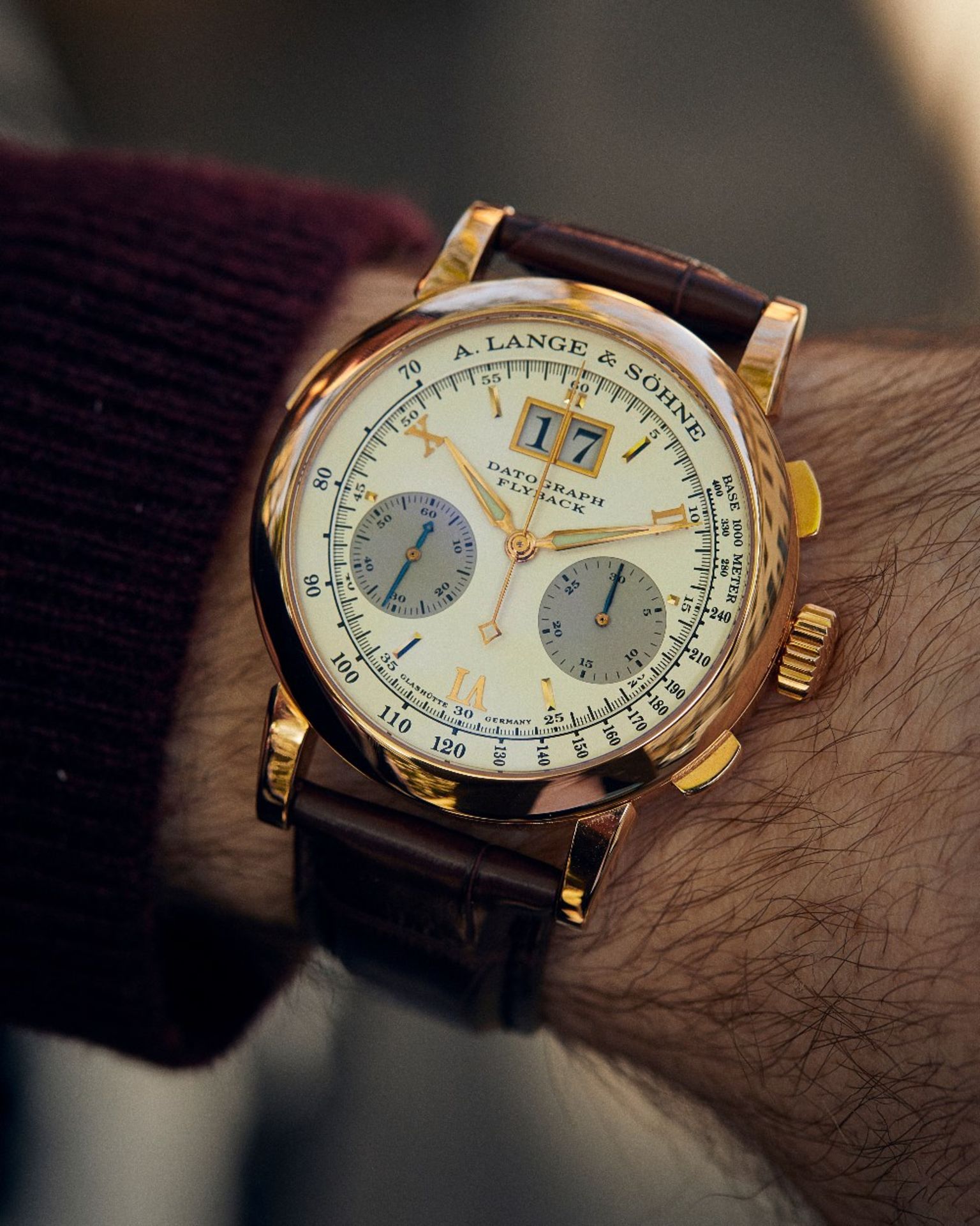 A. Lange & S&#246;hne. A fine 18K gold manual wind calendar chronograph wristwatch Datograph Fly... - Bild 4 aus 5