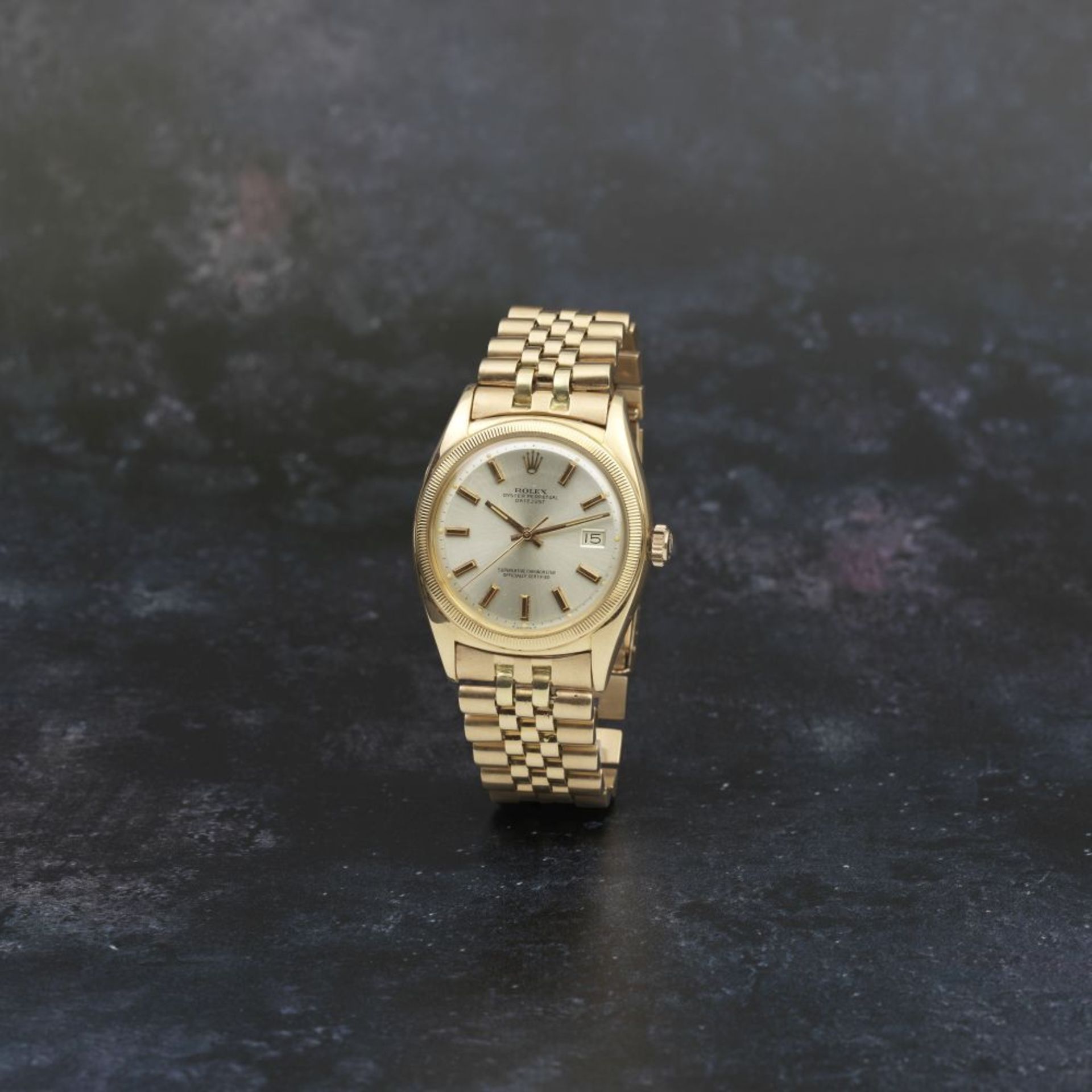 Rolex. An 18K rose gold automatic calendar bracelet watch Datejust Ovettone, Ref: 6105, Circa 1953