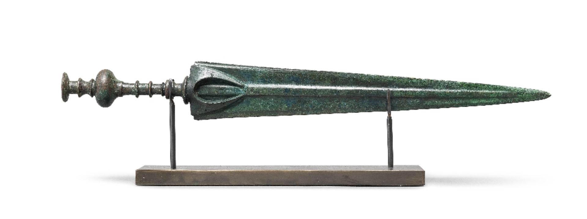 A Luristan bronze dagger - Image 2 of 3