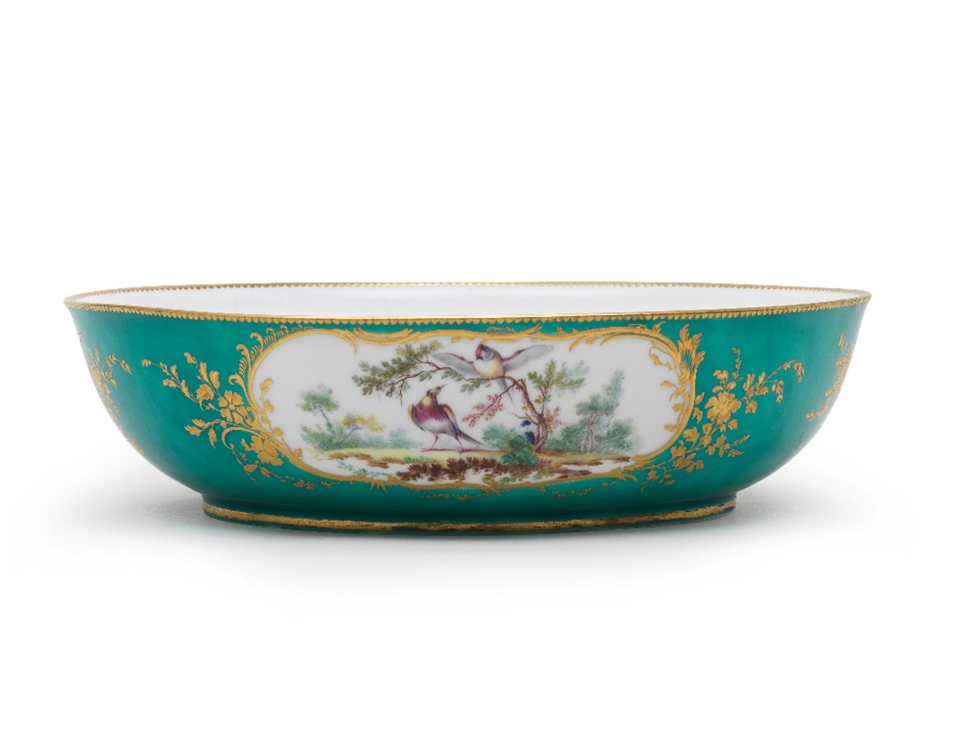 A large Vincennes/S&#232;vres green-ground bowl (Jatte 'ronde') from the Frederick V of Denmark s... - Bild 4 aus 8