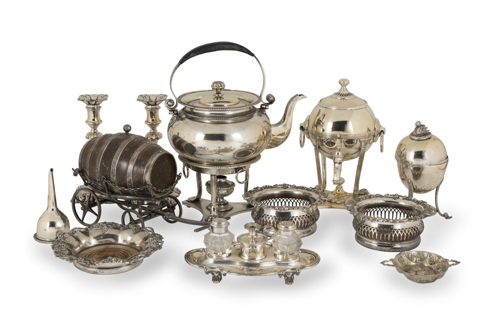 A COLLECTION OF VARIOUS SILVER PLATED ITEMS (12)