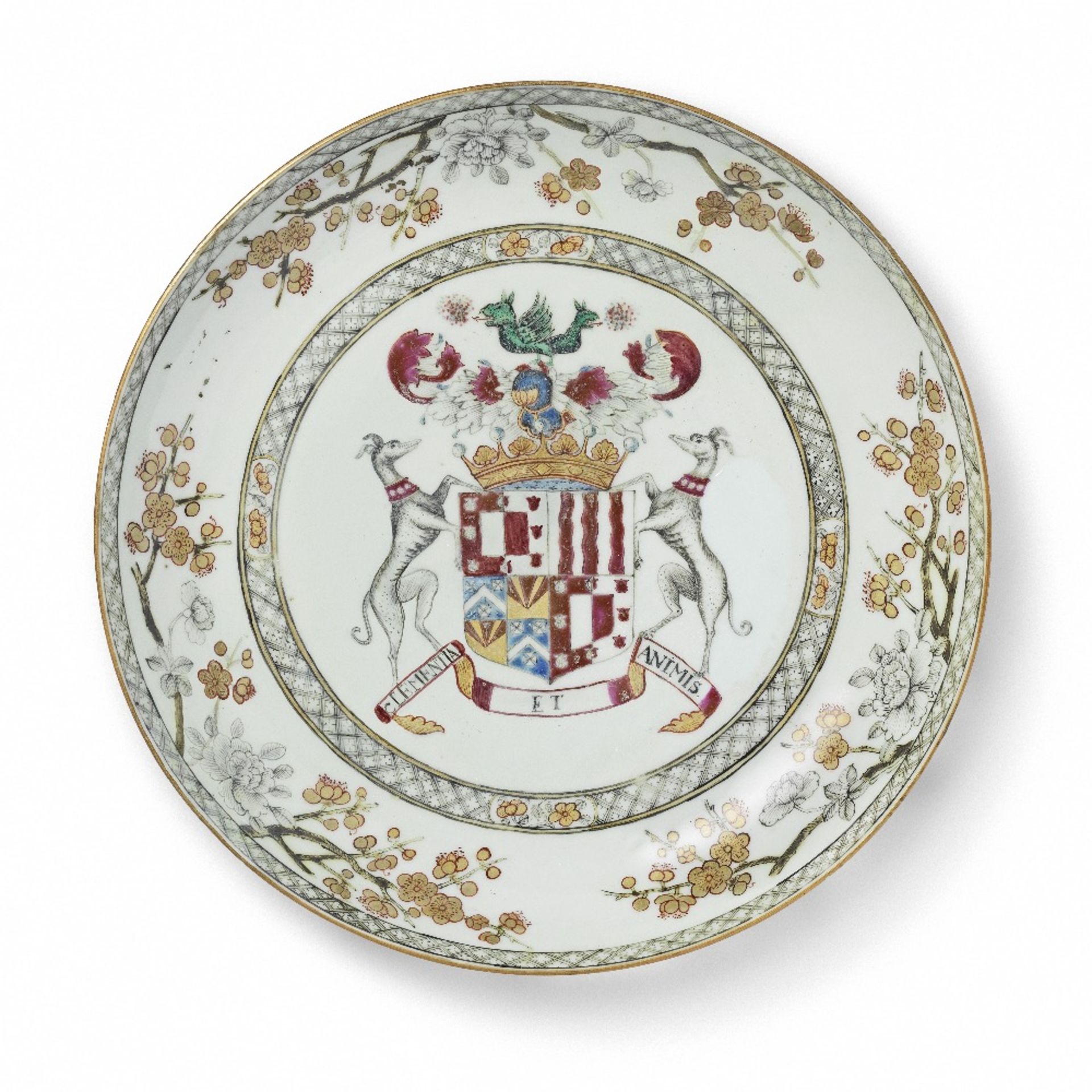 A CHINESE EXPORT ARMORIAL PORCELAIN PLATE AND AN OVAL DISH Circa 1744 and 1750 (2) - Bild 2 aus 3