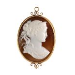 A shell cameo pendant, first half of the 19th Century