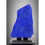 Bloc de lapis-lazuli sur socle Lapis Lazuli Free-form Sculpture on Base