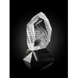 Sculpture en cristal de roche transparent sur socle en obsidienne par Axel Petry Highly Transp...