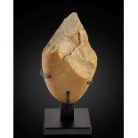 Chopper du Pal&#233;olithique Paleolithic Chopping Tool