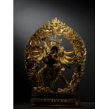 STATUETTE DE CHAKRASAMVARA EN ALLIAGE DE CUIVRE DOR&#201; TIBET, XVIIE SI&#200;CLE