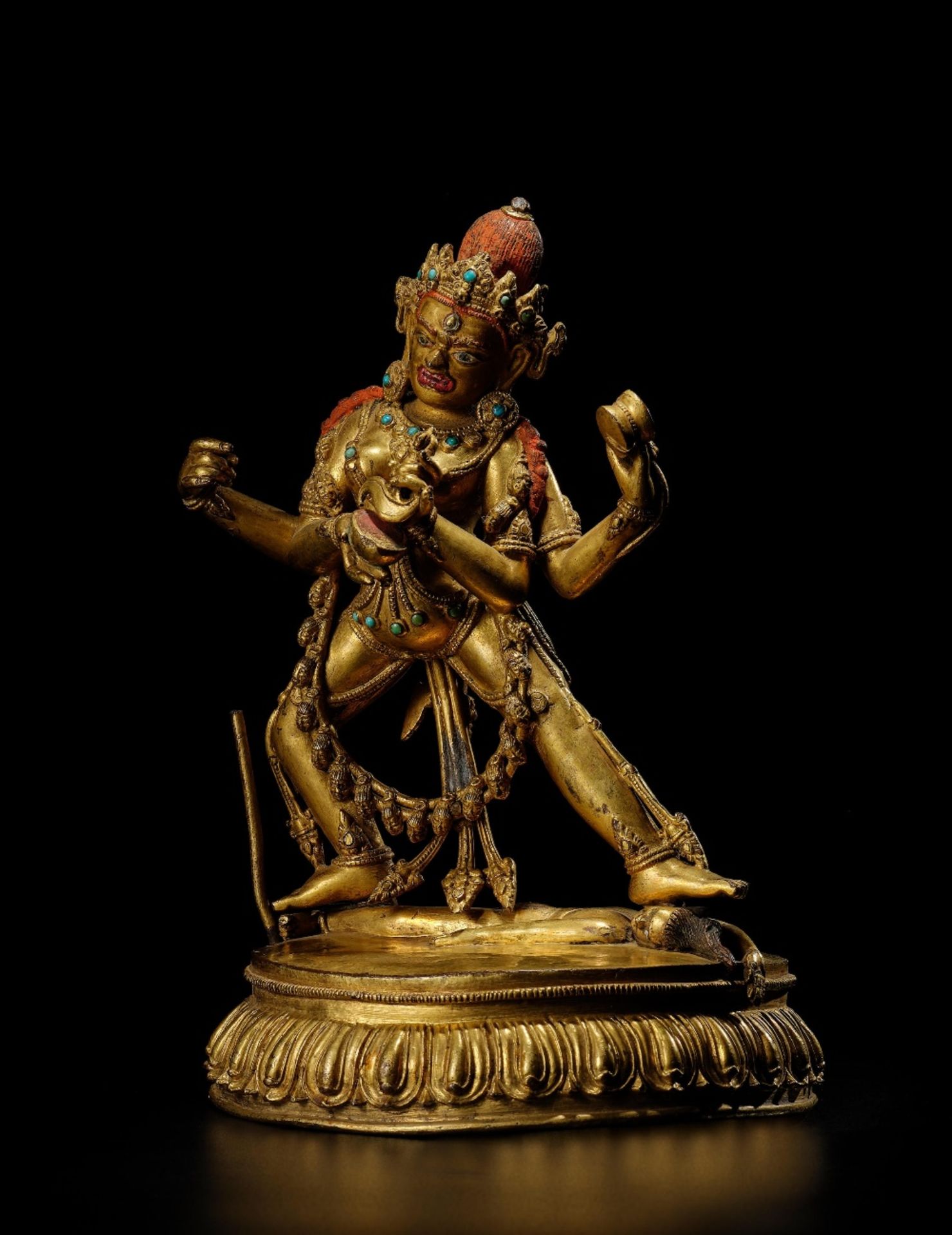 STATUETTE DE DIVINIT&#201; EN ALLIAGE DE CUIVRE DOR&#201; D'UN MANDALA DE CHAKRASAMVARA TIBET, XV... - Image 2 of 2