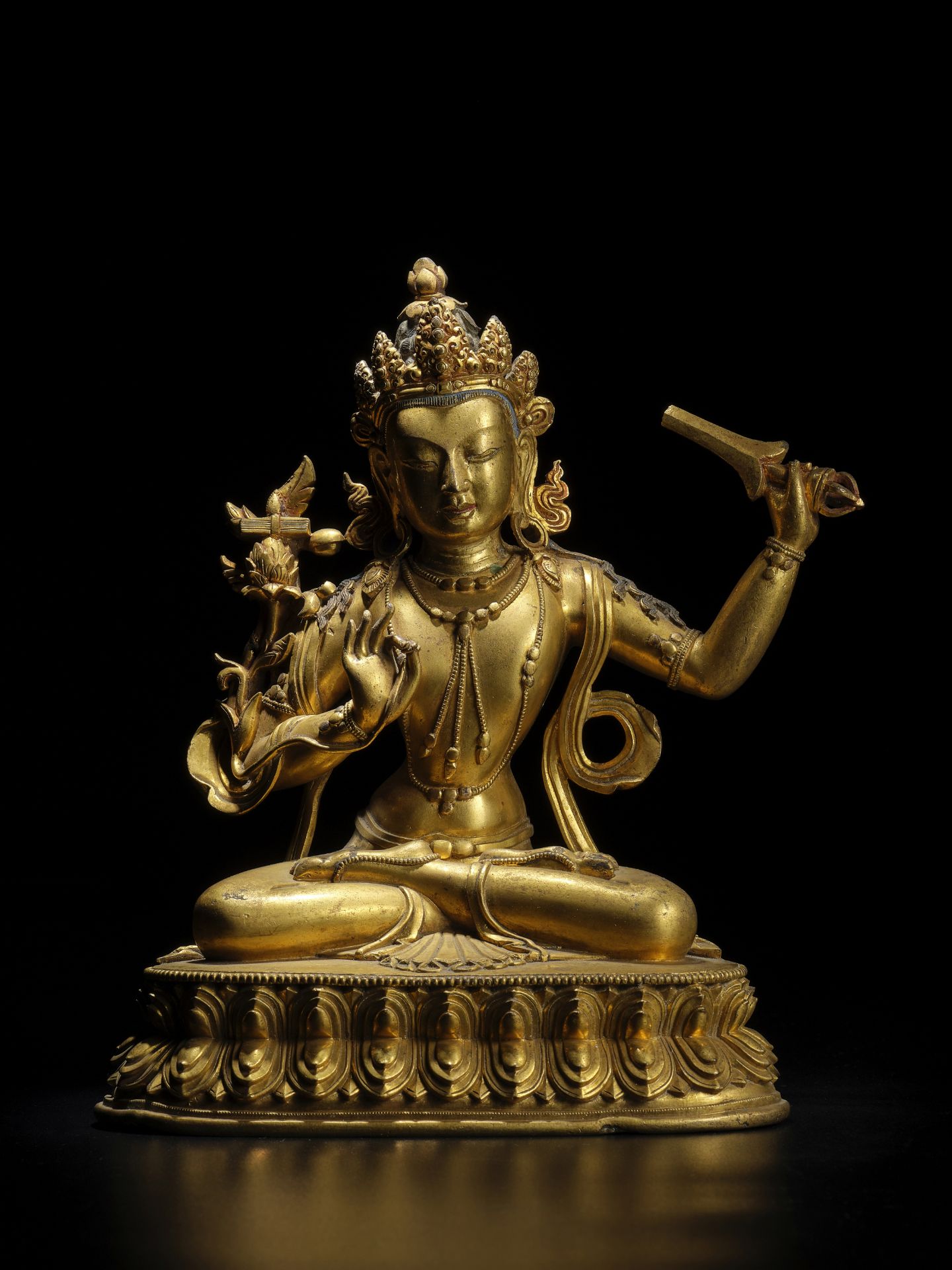 STATUETTE DE MANJUSHRI EN ALLIAGE DE CUIVRE DOR&#201; DYNASTIE QING, XVIIE SI&#200;CLE