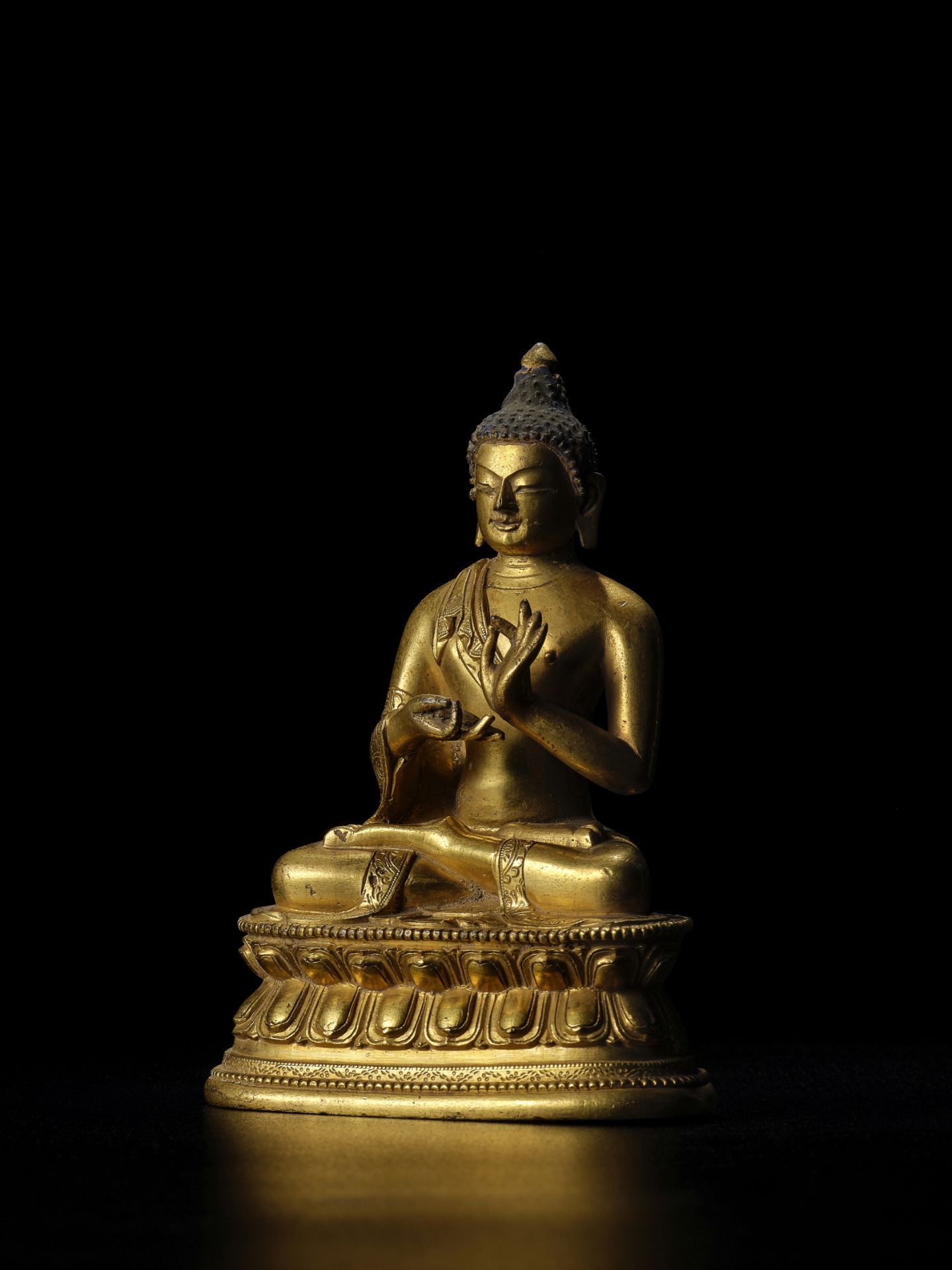 STATUETTE DE VAIROCANA EN ALLIAGE DE CUIVRE DOR&#201; MONGOLIE, XIXE SI&#200;CLE