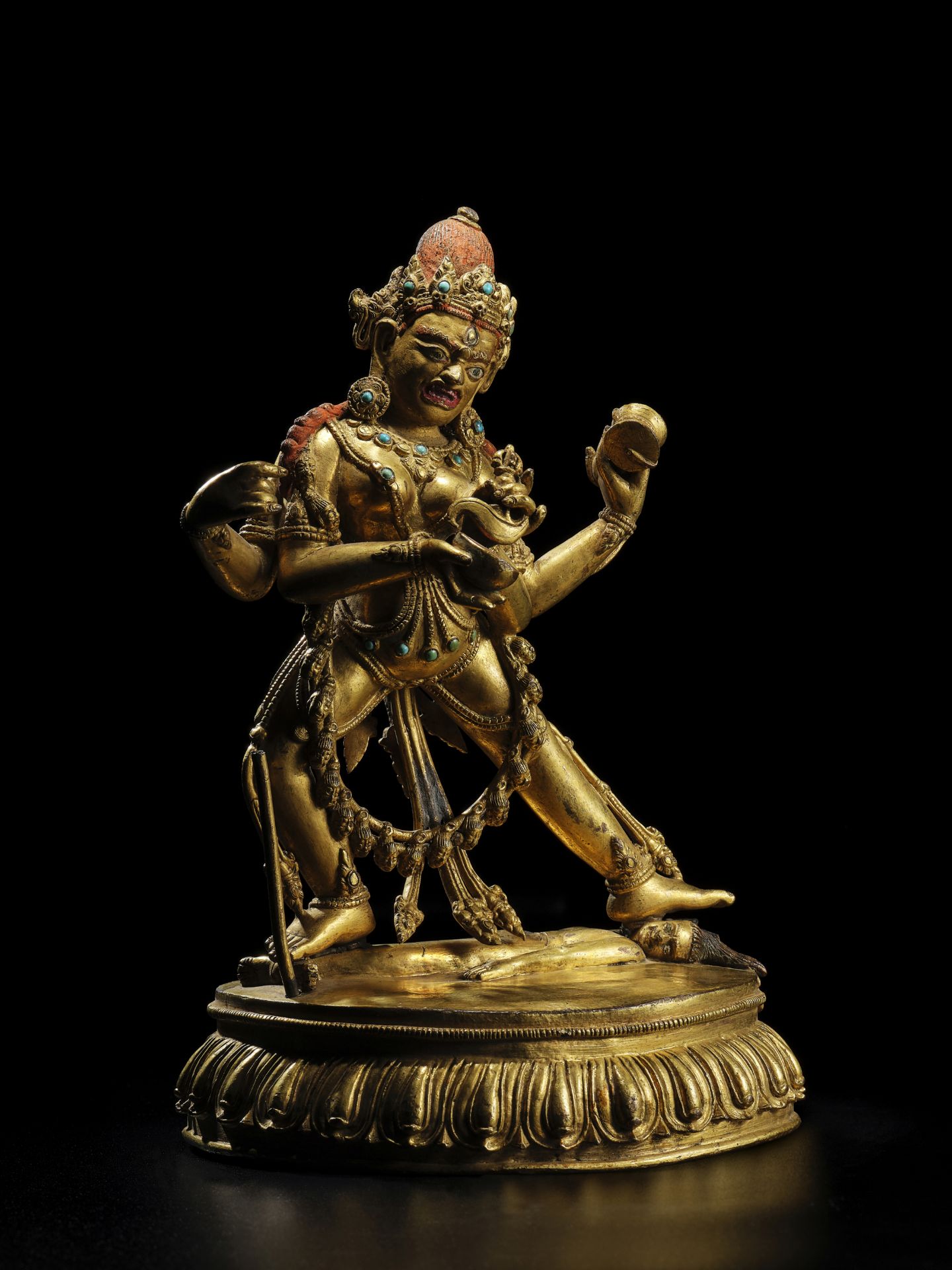 STATUETTE DE DIVINIT&#201; EN ALLIAGE DE CUIVRE DOR&#201; D'UN MANDALA DE CHAKRASAMVARA TIBET, XV...