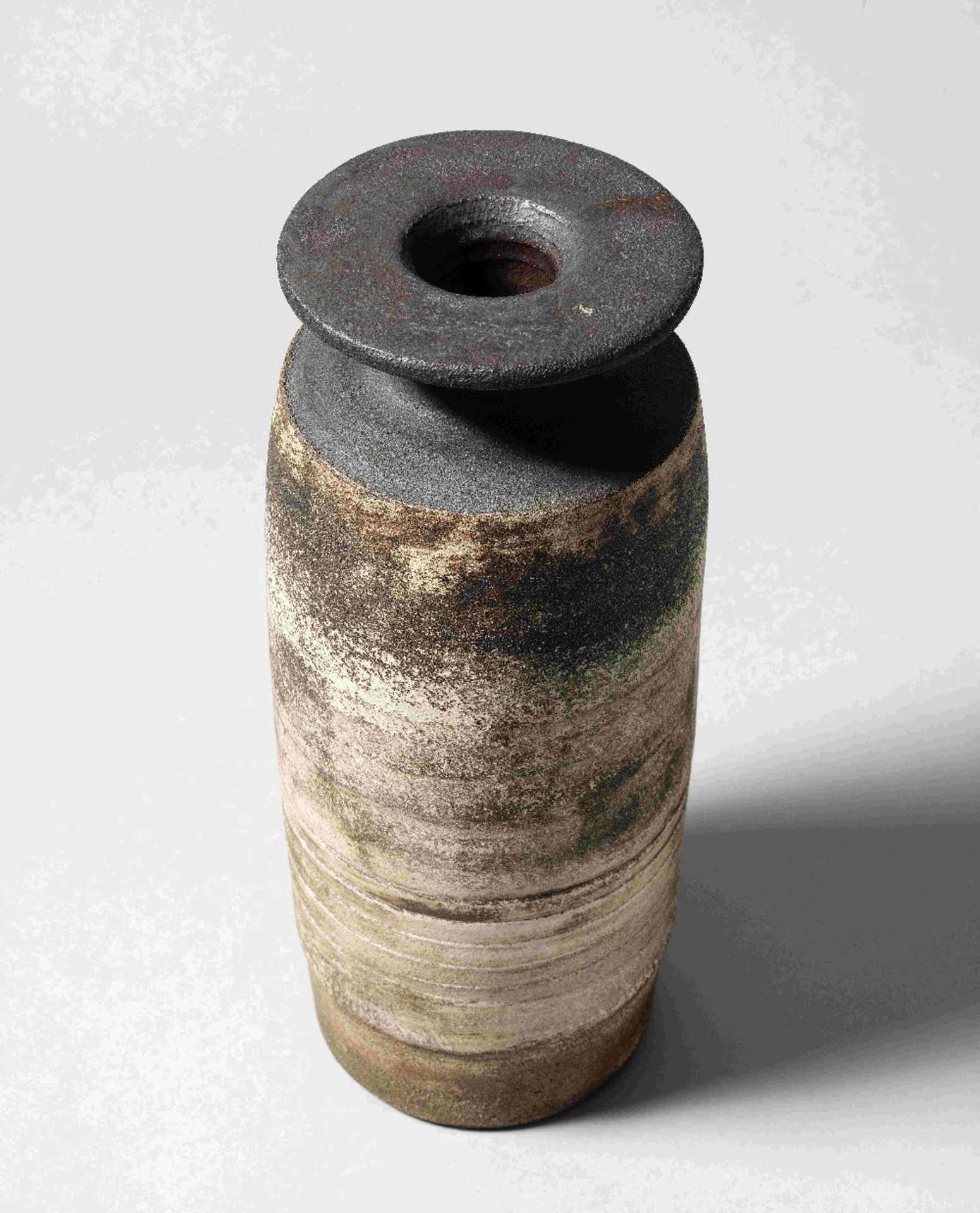 Hans Coper Bottle vase with disc, circa 1957 - Bild 3 aus 3