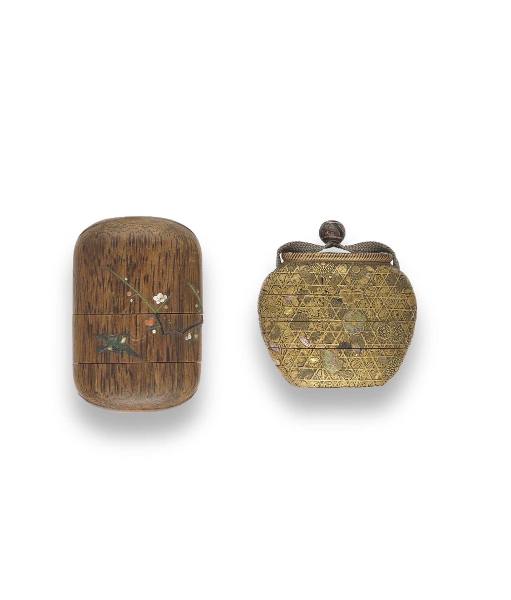 ONE GOLD-LACQUERED THREE-CASE INRO AND ONE INLAID WOOD THREE-CASE INRO Edo period (1615-1868) or ... - Bild 2 aus 2