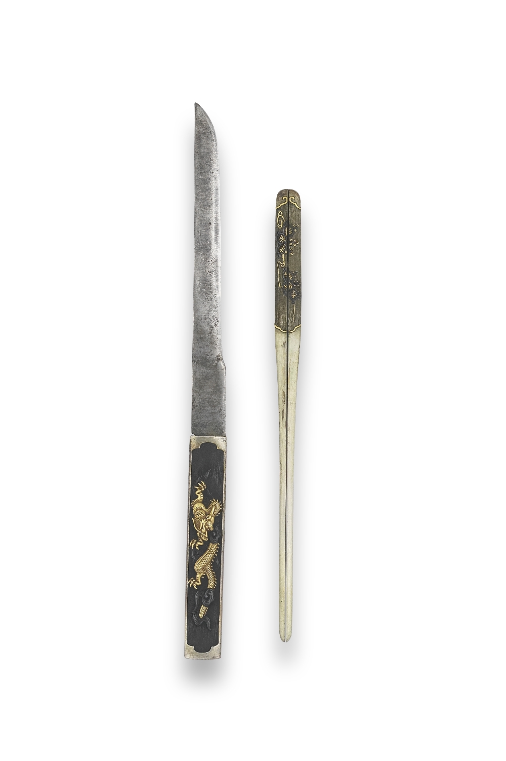 A KOSHIRA-E (MOUNTING) FOR A TANTO (DAGGER) Edo period (1615-1868), 19th century (2) - Image 2 of 3