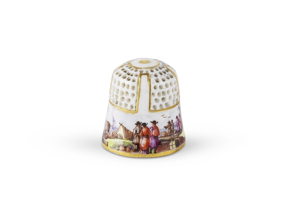 DE A COUDRE DECORE D'UNE SCENE DE KAUFFAHRTEI, MEISSEN, XVIIIe SIECLE A MEISSEN THIMBLE DECORATED... - Image 2 of 3