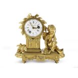 PETITE PENDULE D'EPOQUE LOUIS XVI EN BRONZE DORE FIN XVIIIe SIECLEA LOUIS XVI ORMOLU MANTLE CLOCK...