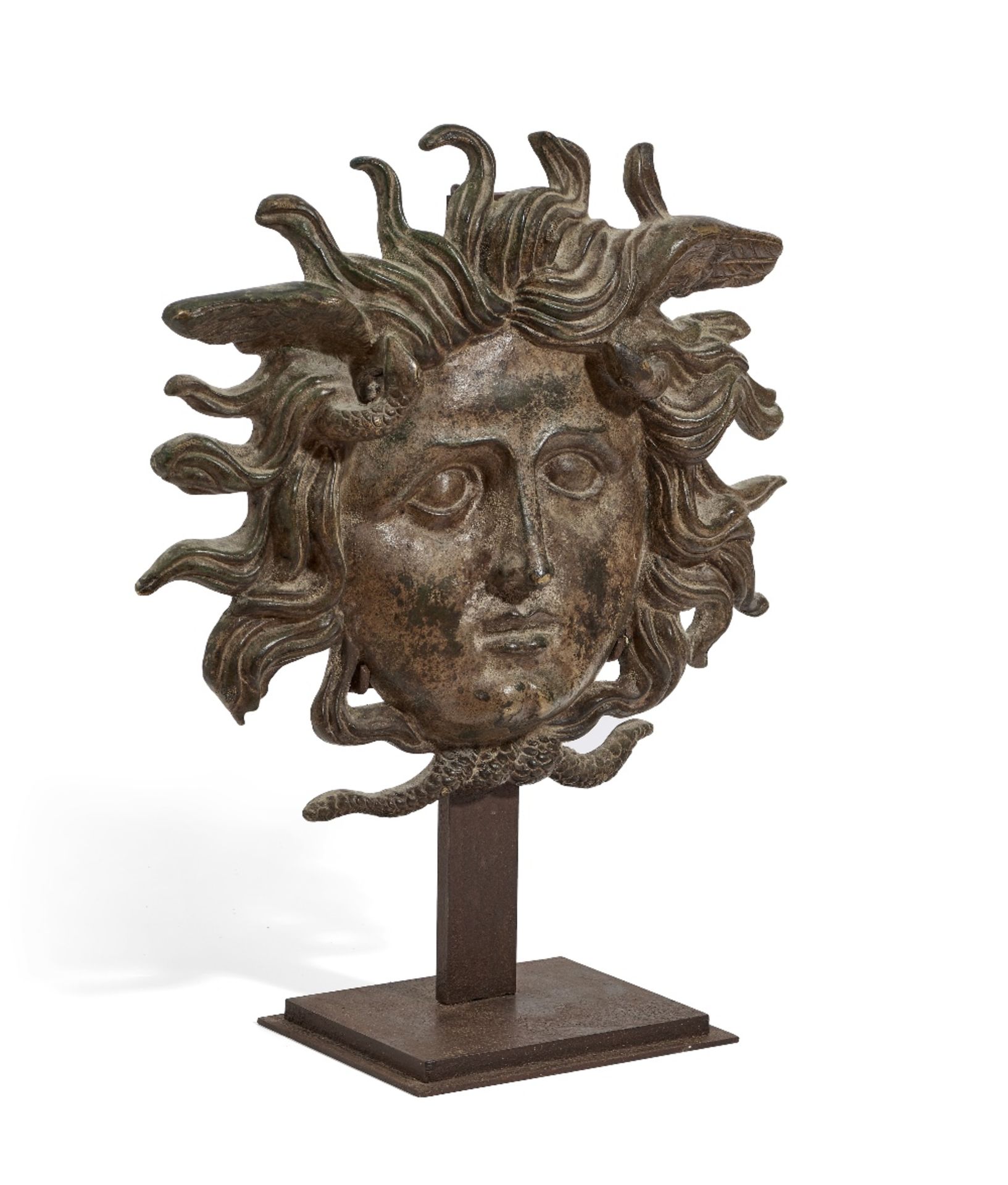 An Italian patinated bronze mask depicting the head of Medusa After the antique, probably 19th c... - Bild 2 aus 3