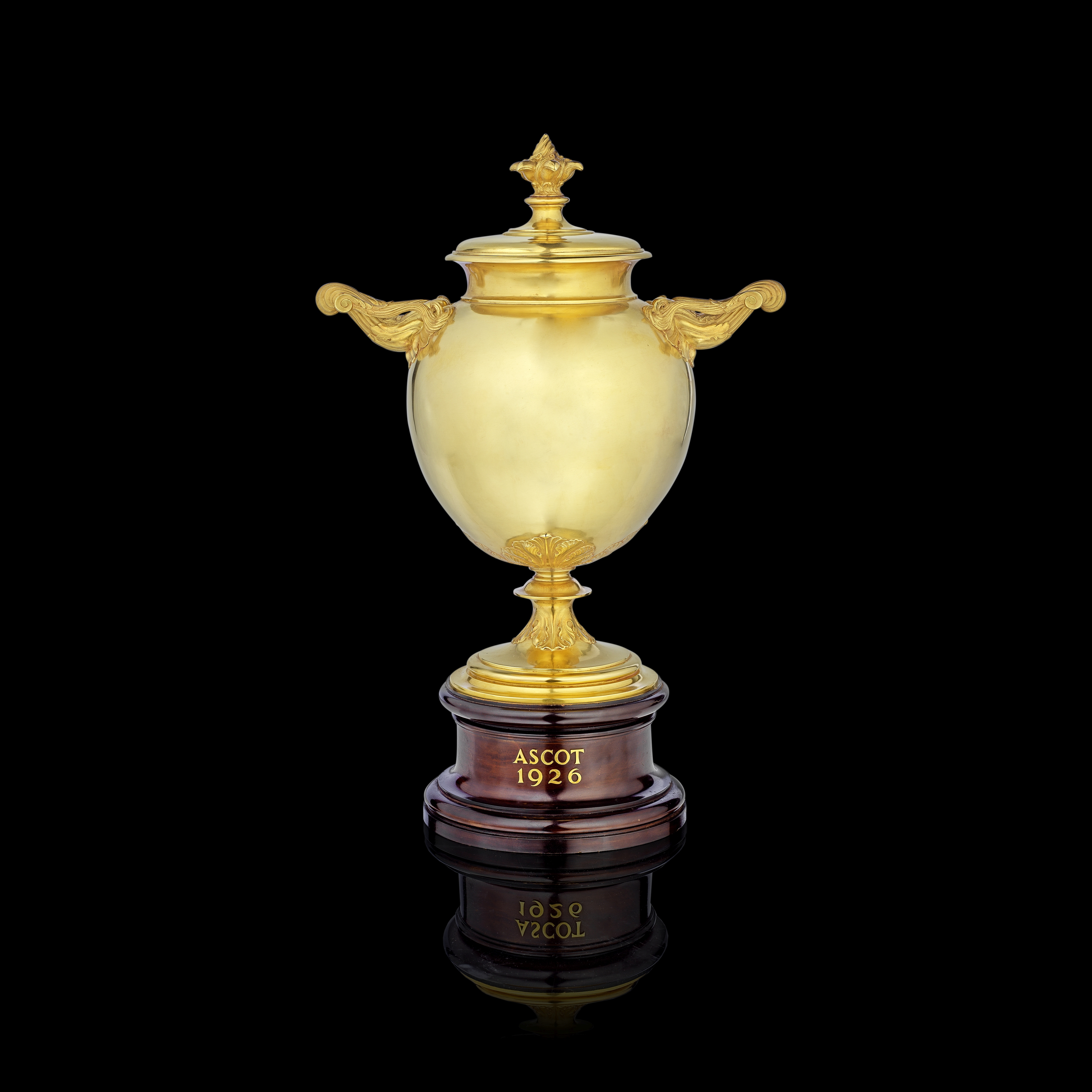 THE 1926 ASCOT GOLD CUP: an 18 carat gold cup and cover Sebastian Garrard, London 1926, inscribed...