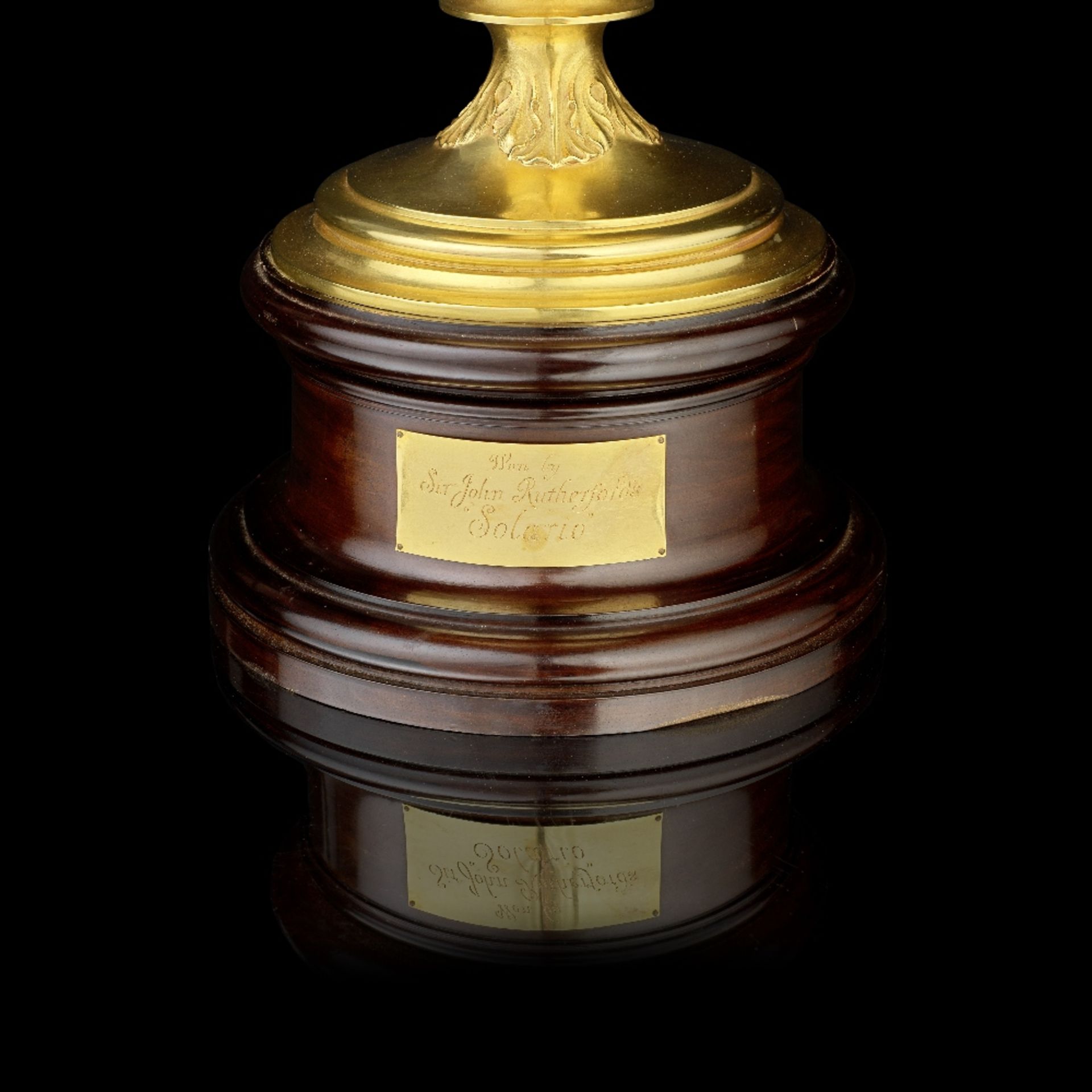 THE 1926 ASCOT GOLD CUP: an 18 carat gold cup and cover Sebastian Garrard, London 1926, inscribed... - Image 6 of 9