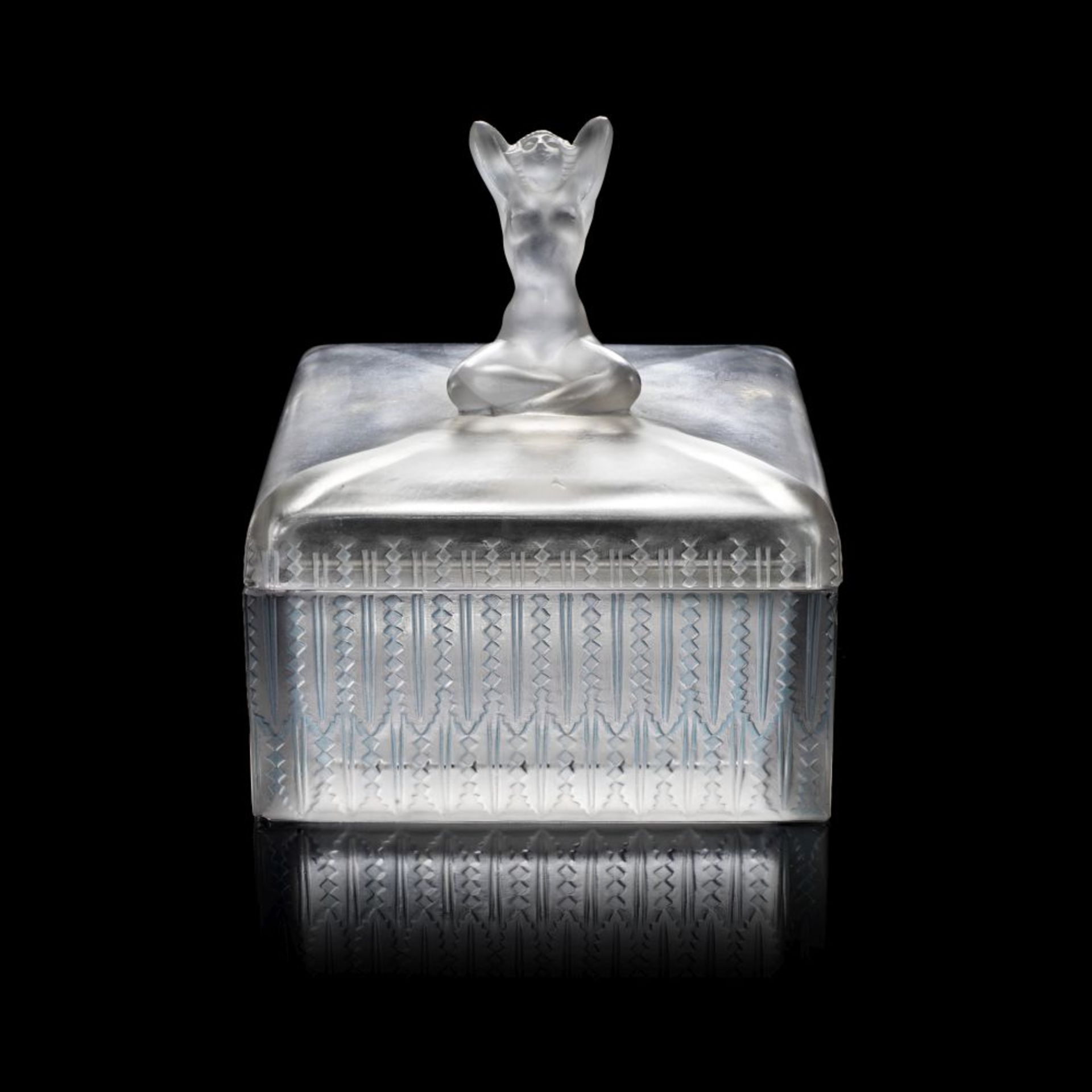 Ren&#233; Lalique 'Sultane' box and cover, designed 1928