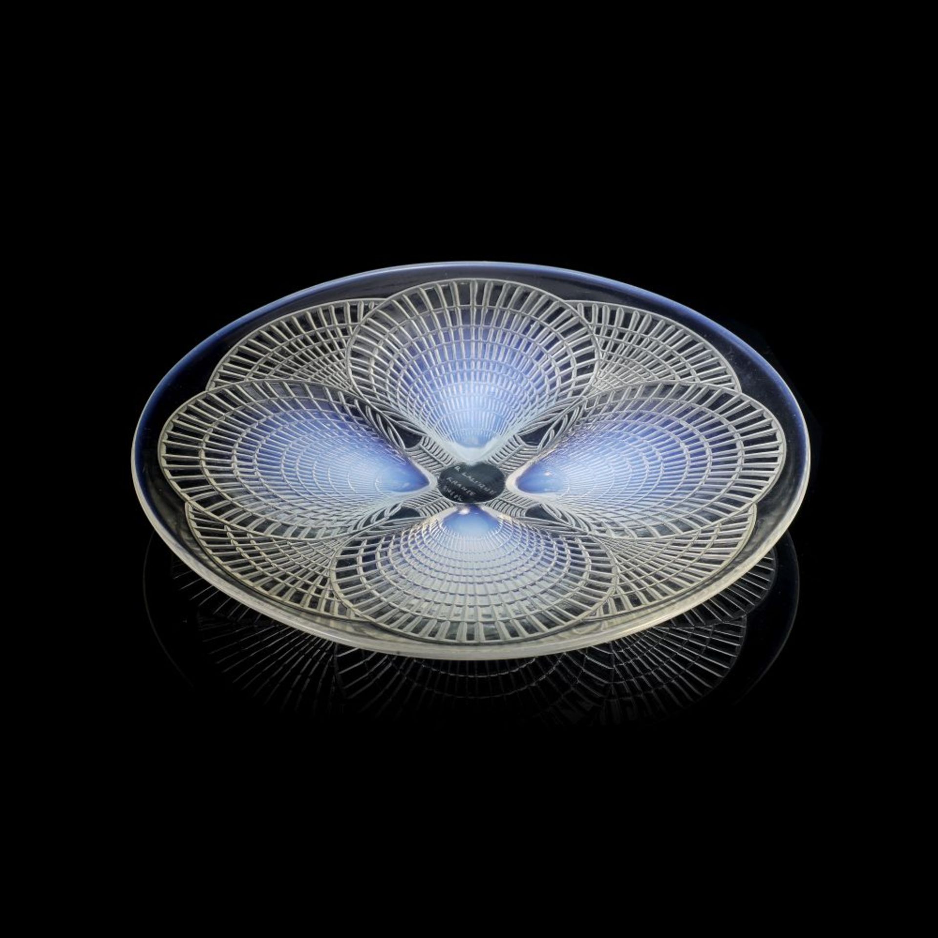 Ren&#233; Lalique 'Coquilles' plate, no. 2 and two bowls, nos. 2 and no. 4, designed 1924