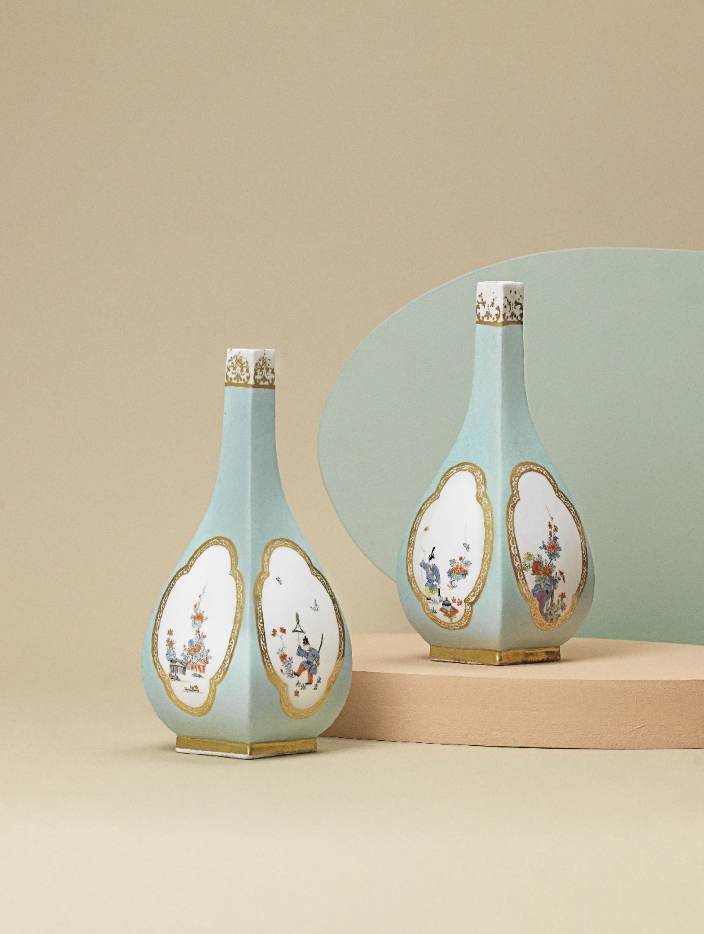 A pair of Meissen turquoise-ground sake bottles, circa 1733-34 - Image 3 of 9