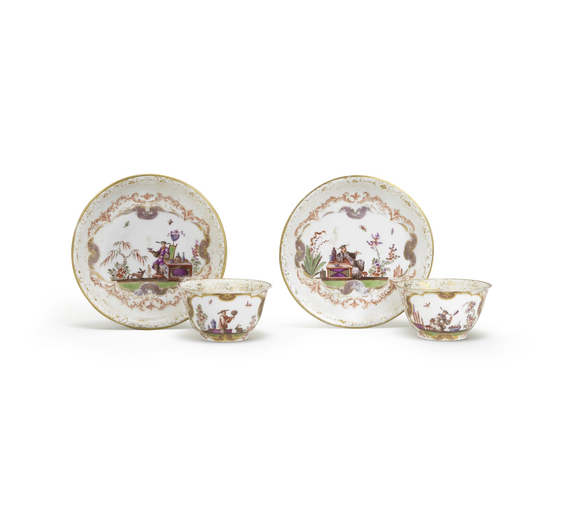 A pair of Meissen teabowls and saucers, 1723-24